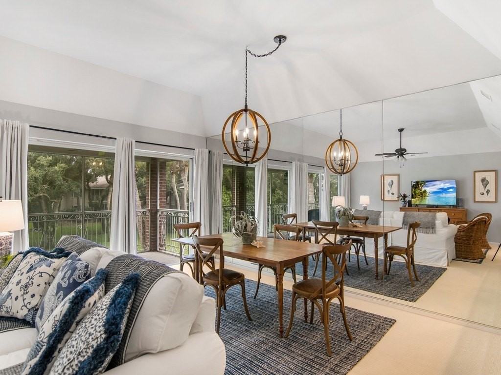 133 E Park Shores Cir Apt 4e #4E - Photo 6 of 32