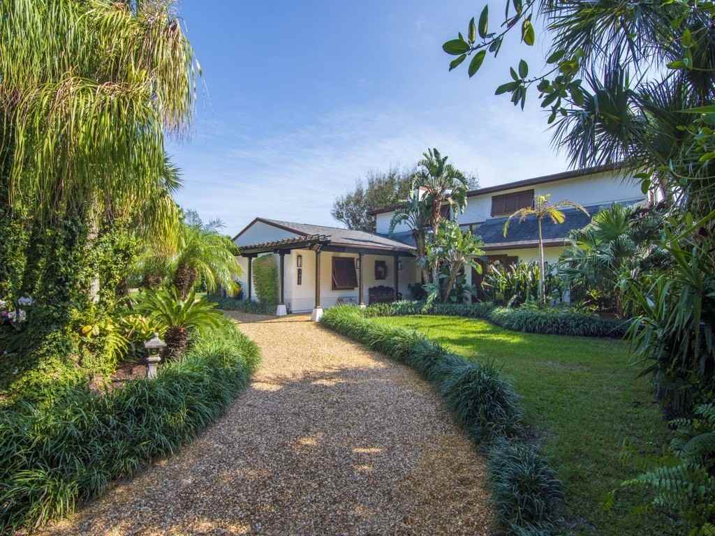 1465 Corona Lane - Photo 2 of 36