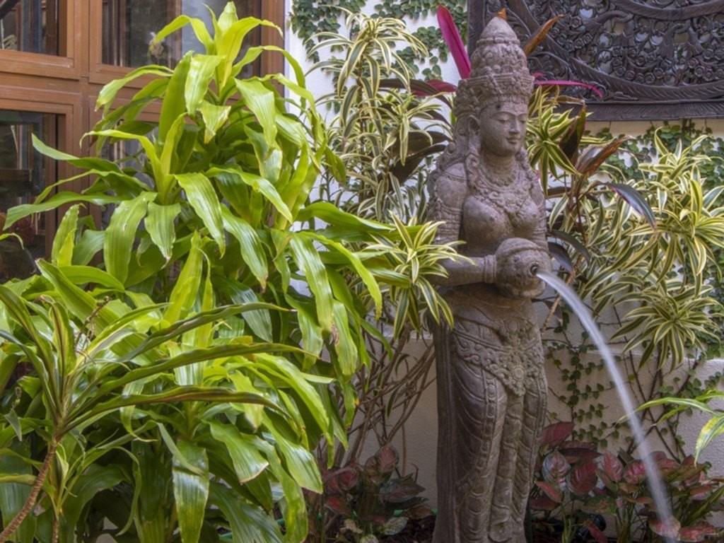 1465 Corona Lane - Photo 4 of 36