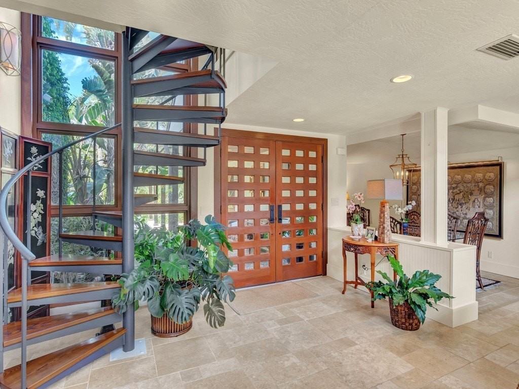 1465 Corona Lane - Photo 7 of 36