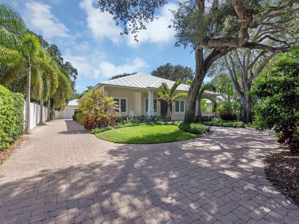 548 Conn Way - Photo 3 of 35