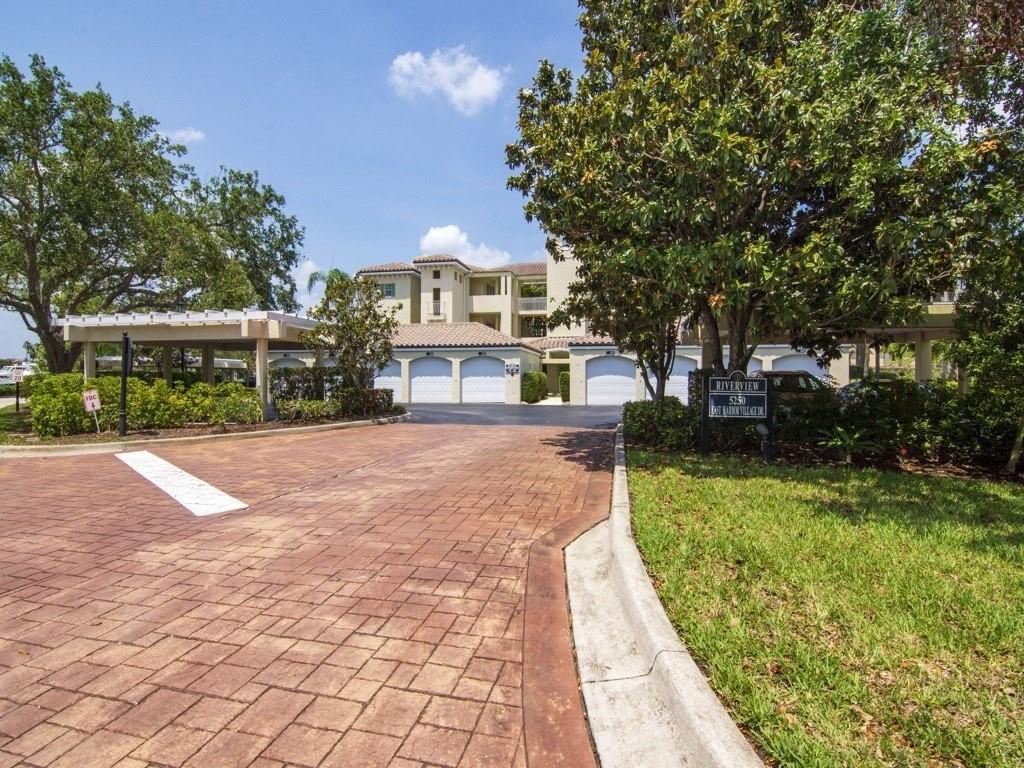 5250 East Harbor Village Drive #102 - Photo 2 of 36