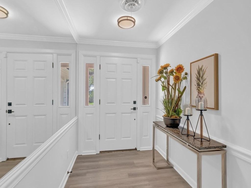 611 Gardenia Lane - Photo 3 of 36