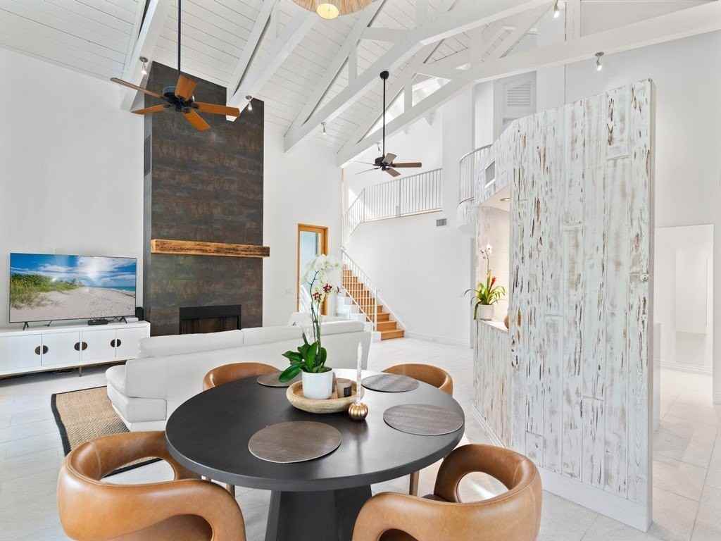 9415 Periwinkle Drive - Photo 2 of 28