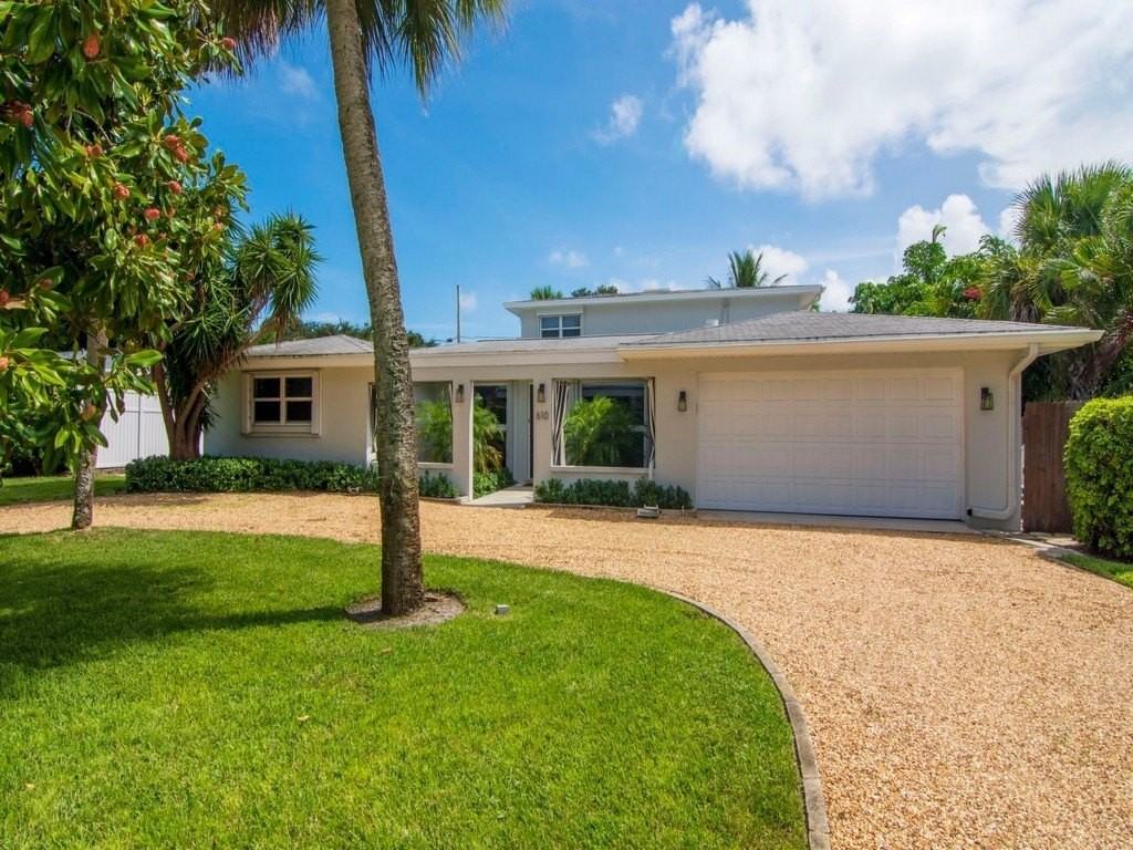 610 Honeysuckle Ln - Photo 2 of 36