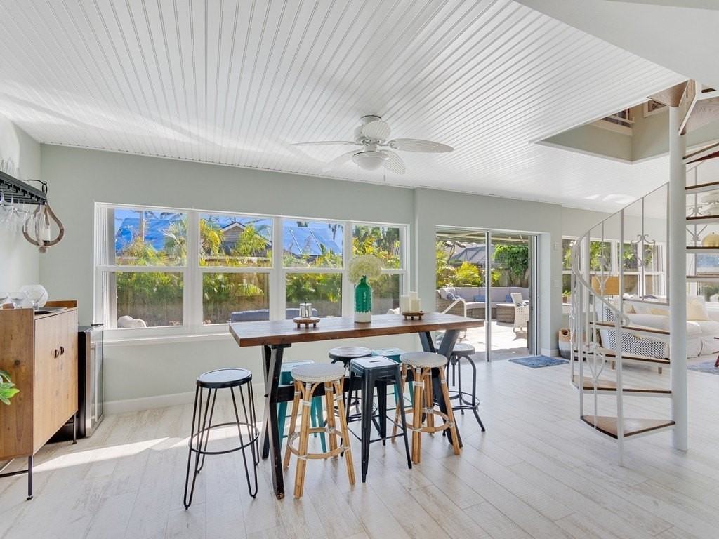 610 Honeysuckle Ln - Photo 7 of 36