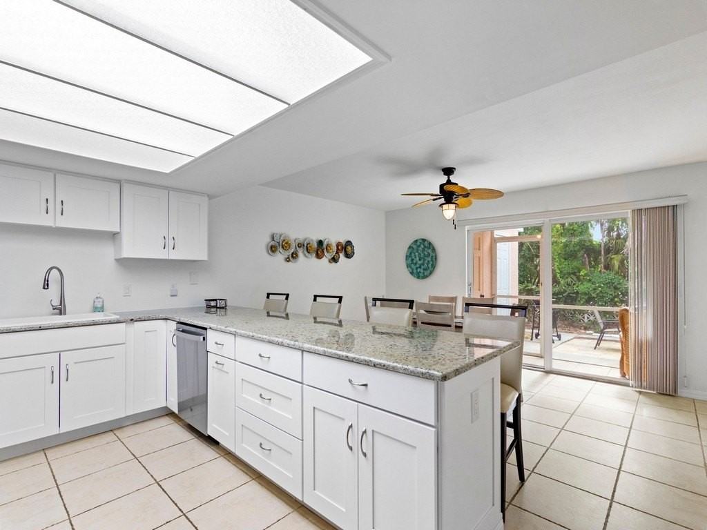 4904 Bethel Creek Dr Apt 3 #3 - Photo 3 of 36