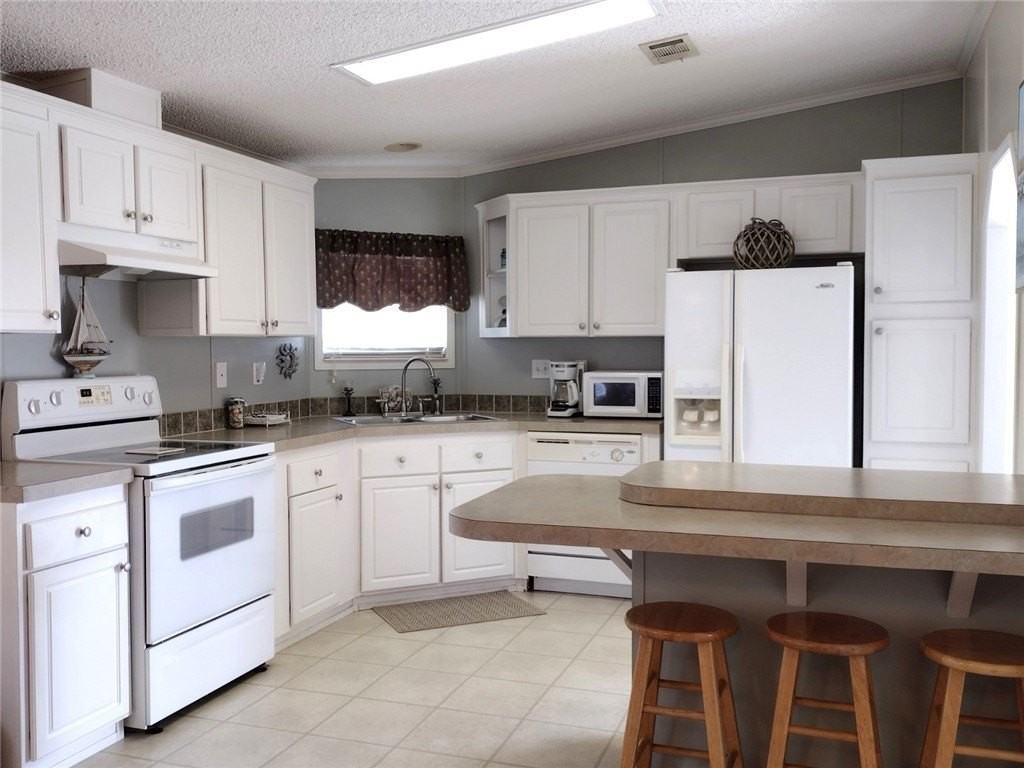 7490 133rd Place - Photo 4 of 29