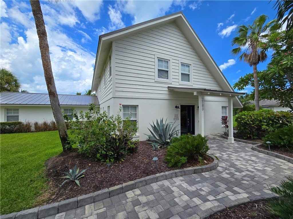 2180 Captains Walk - Photo 3 of 31