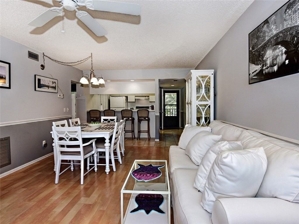 41 Plantation Dr Apt 206 #206 - Photo 7 of 34