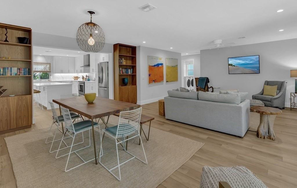 3902 Sabal Palm Dr - Photo 5 of 36