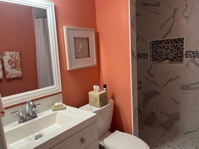 5745 Pelican Pointe Dr Apt 4 #4 - Photo 6 of 27