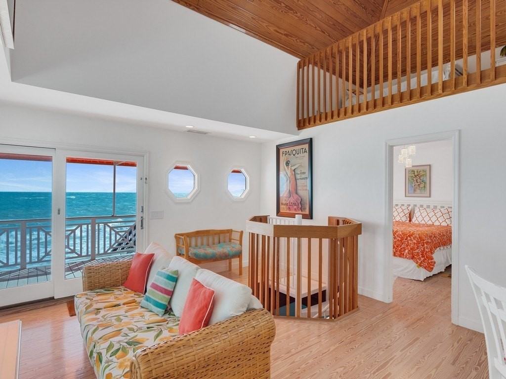 9470 Doubloon Dr - Photo 6 of 36