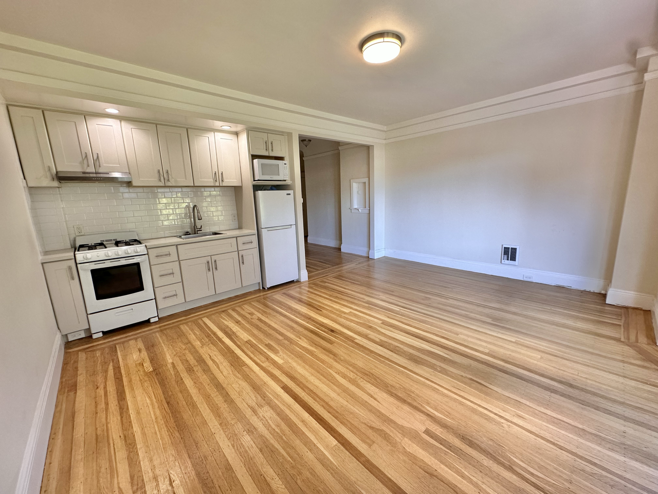 840 Geary St #34 - Photo 2 of 9