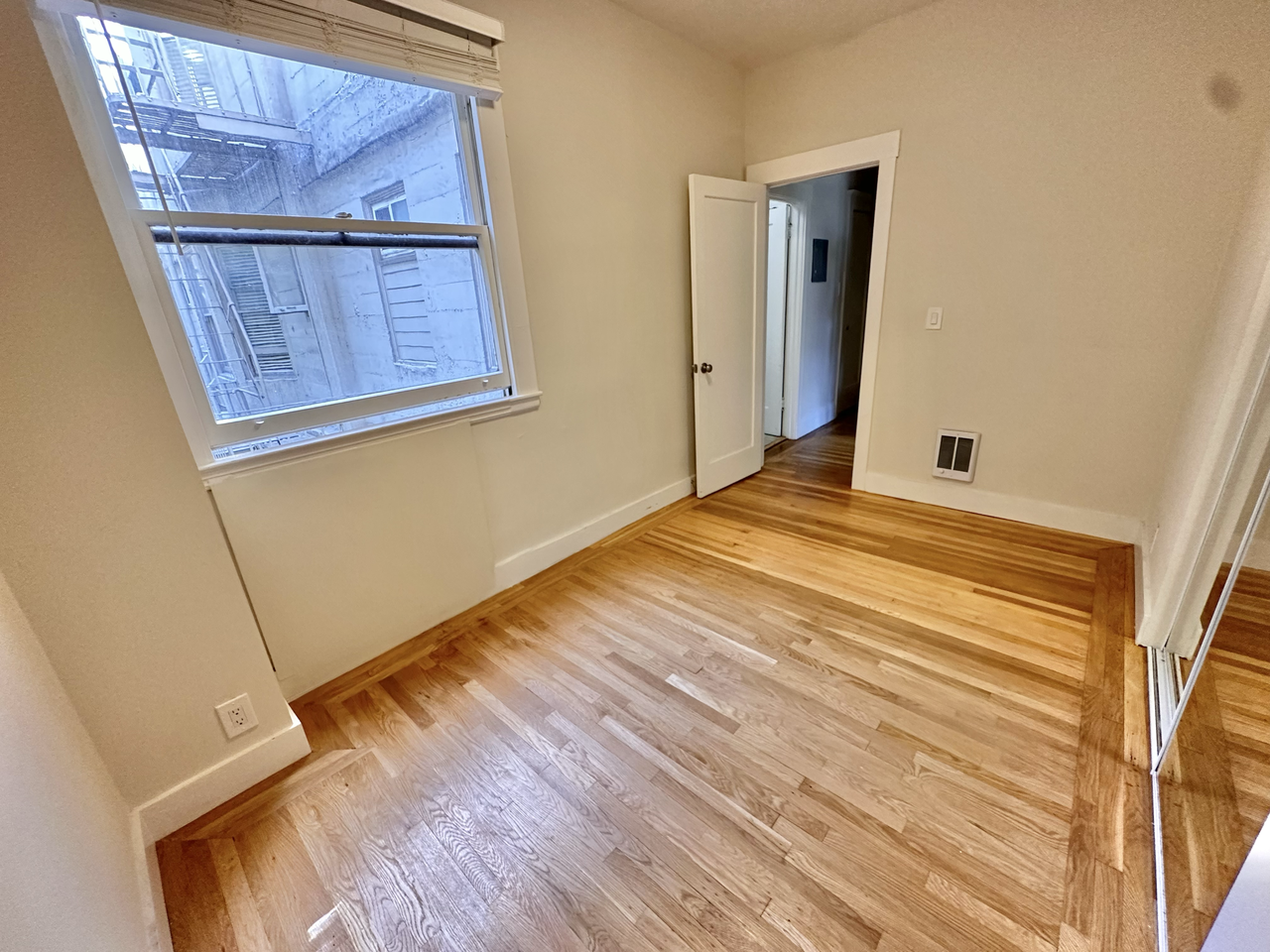 840 Geary St #34 - Photo 4 of 9