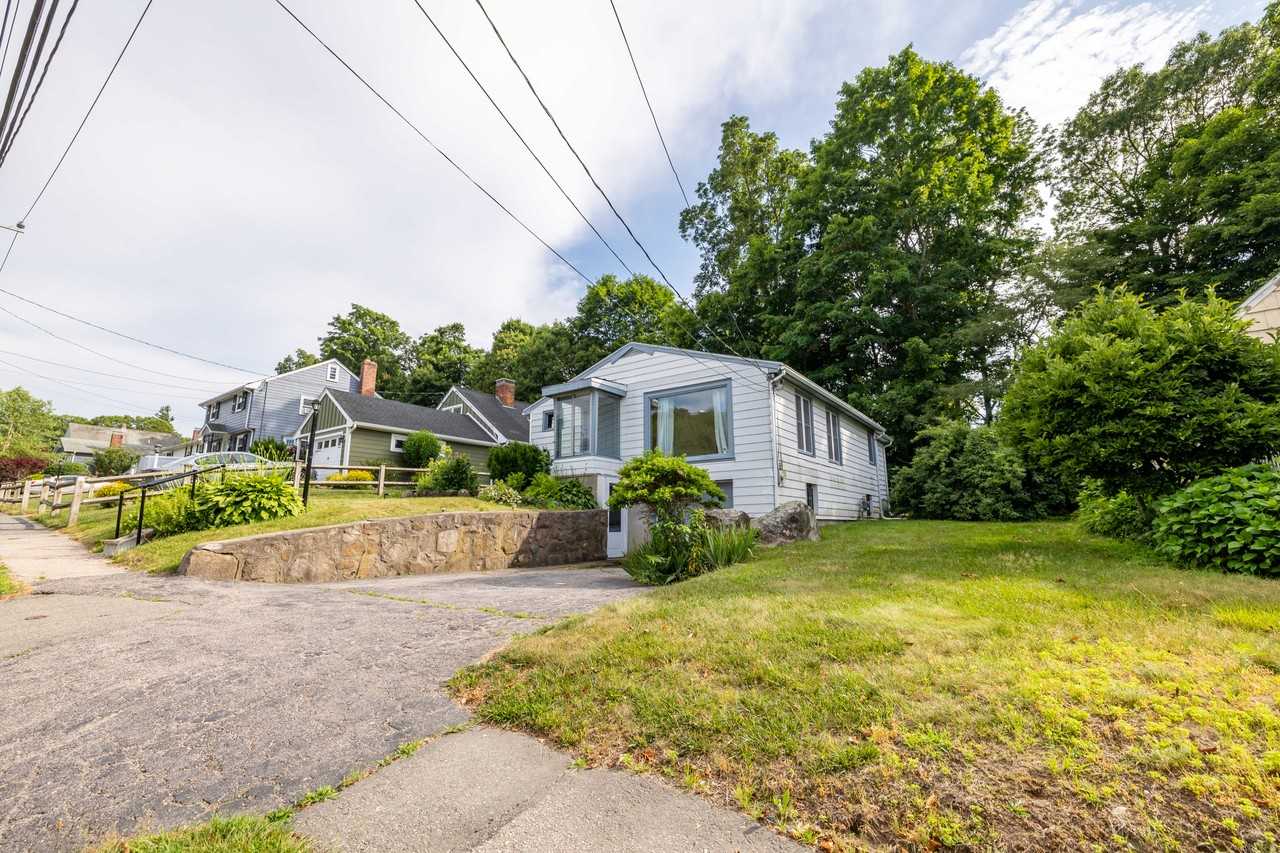 65 Sassamon Ave - Photo 3 of 22