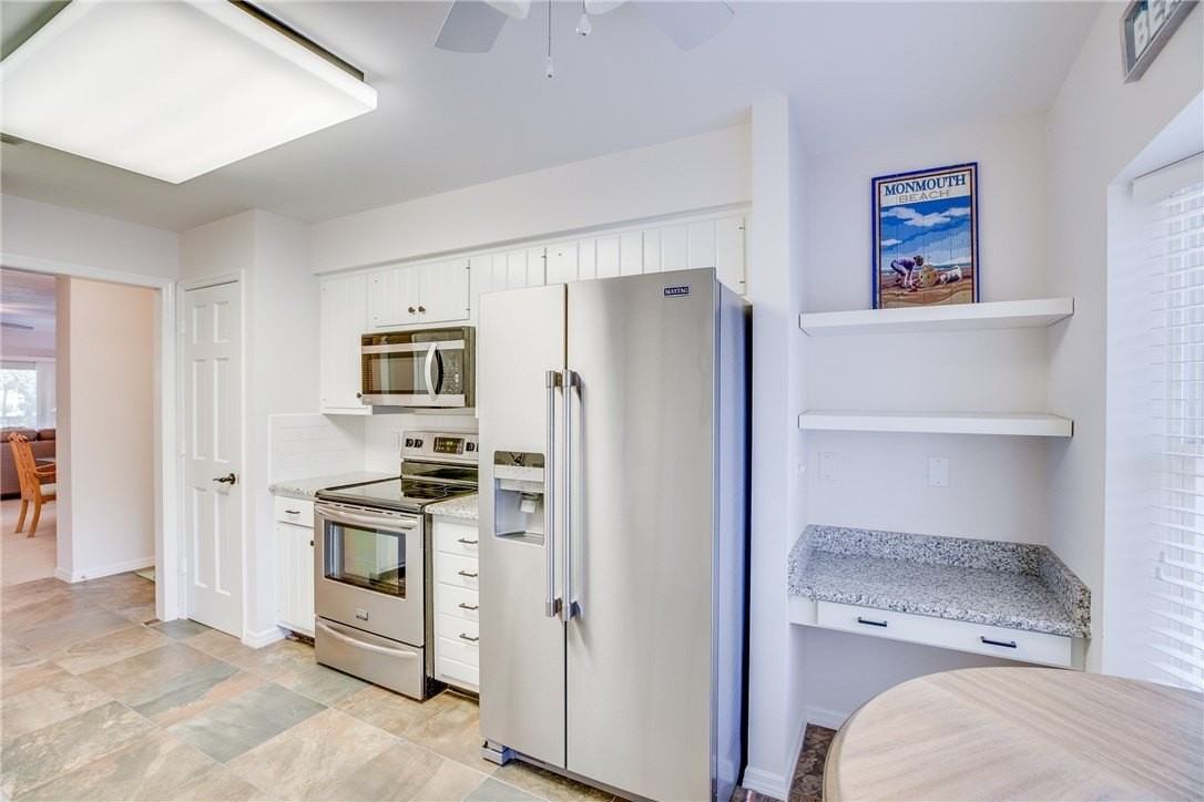 107 W Park Shores Cir Apt 28w #28W - Photo 4 of 21