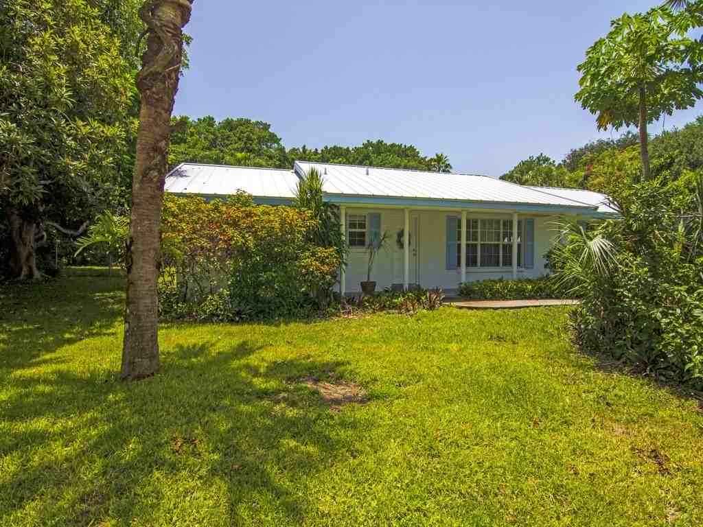 1545 Pelican Lane - Photo 4 of 36