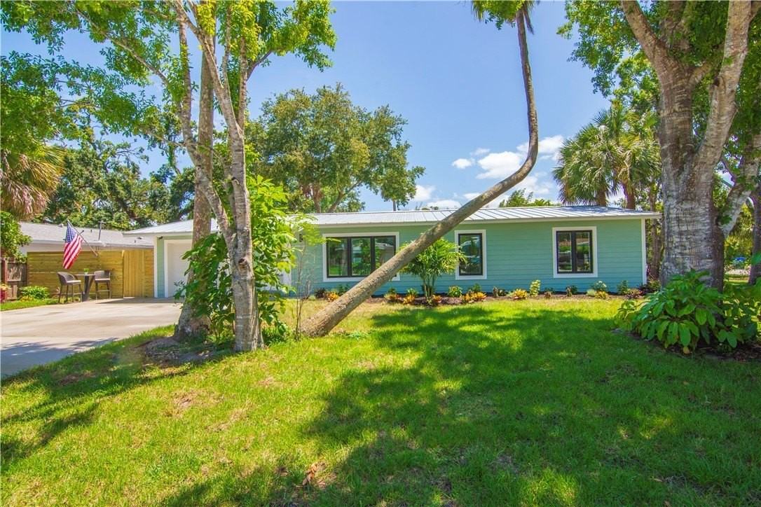 1085 29th St - Photo 5 of 19