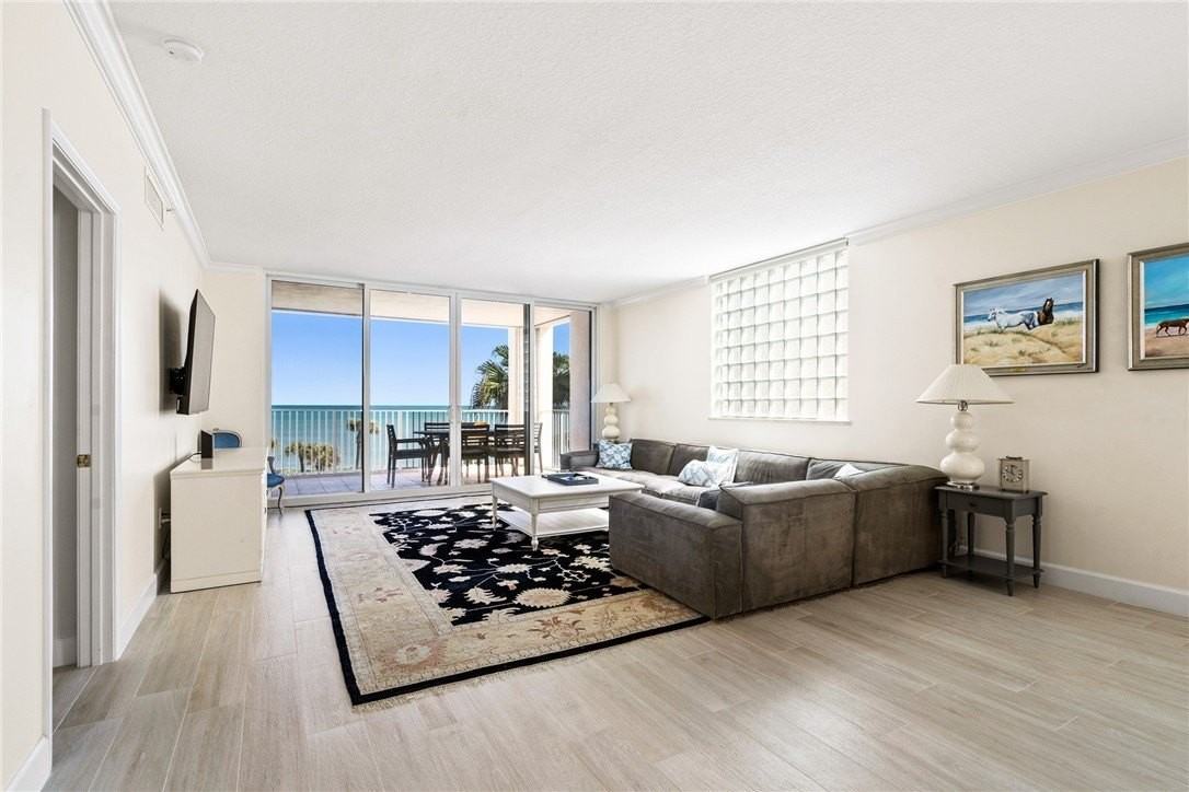 8866 North Sea Oaks Way #208 - Photo 4 of 36