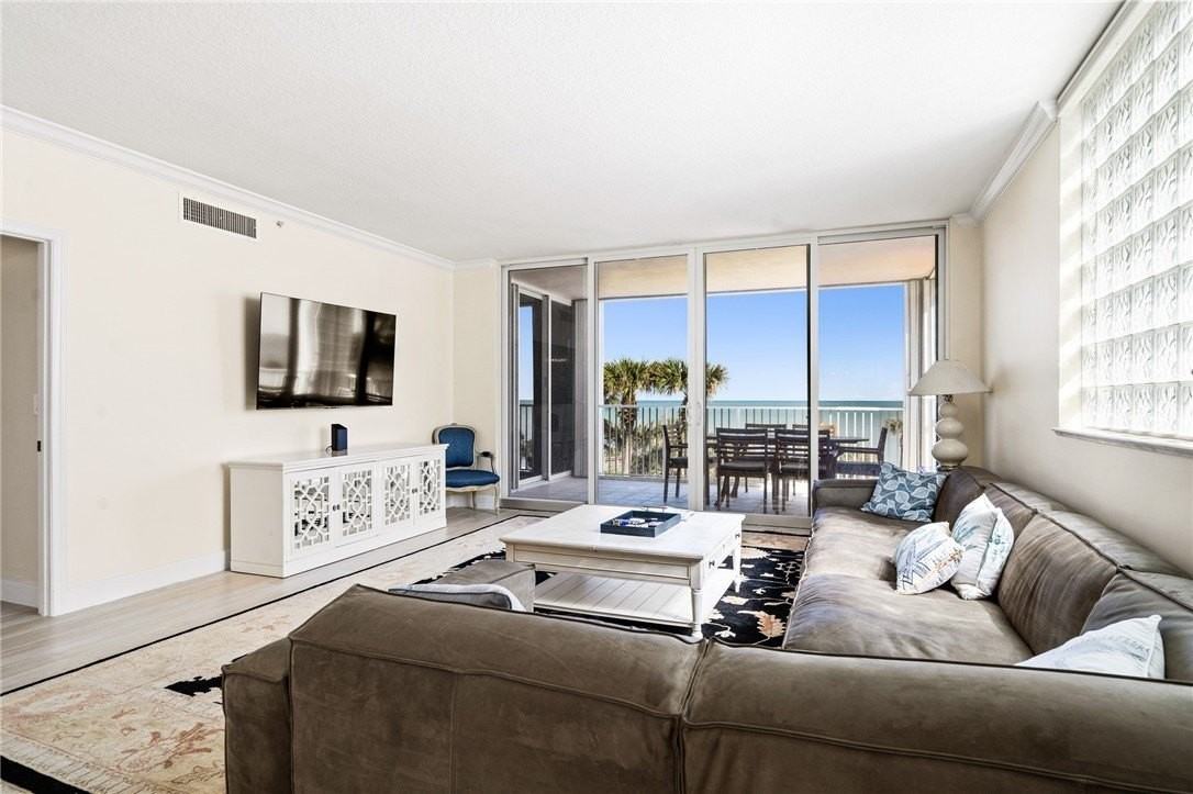 8866 North Sea Oaks Way #208 - Photo 6 of 36