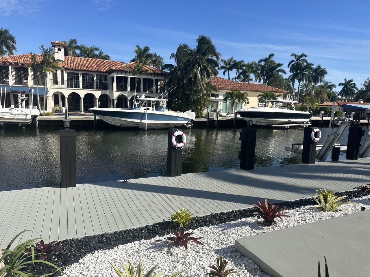 516 Royal Plaza Dr - Photo 3 of 15