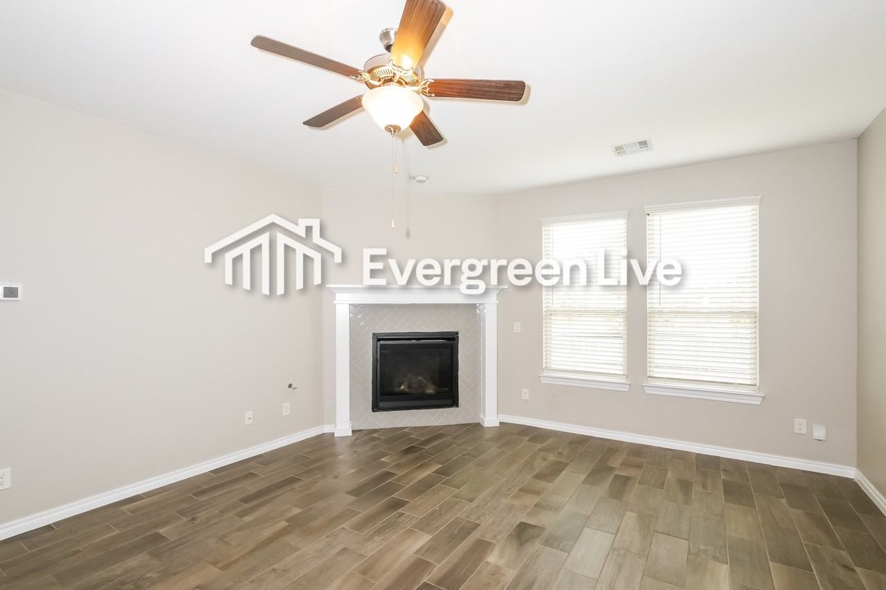 3409 Molly Dr - Photo 2 of 19