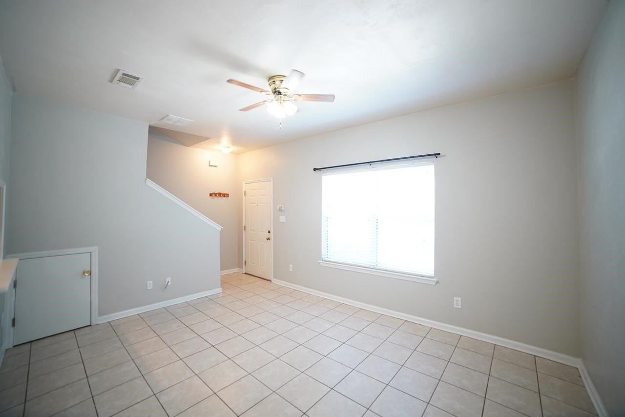 2403 Hartsfield Rd #304 - Photo 4 of 21