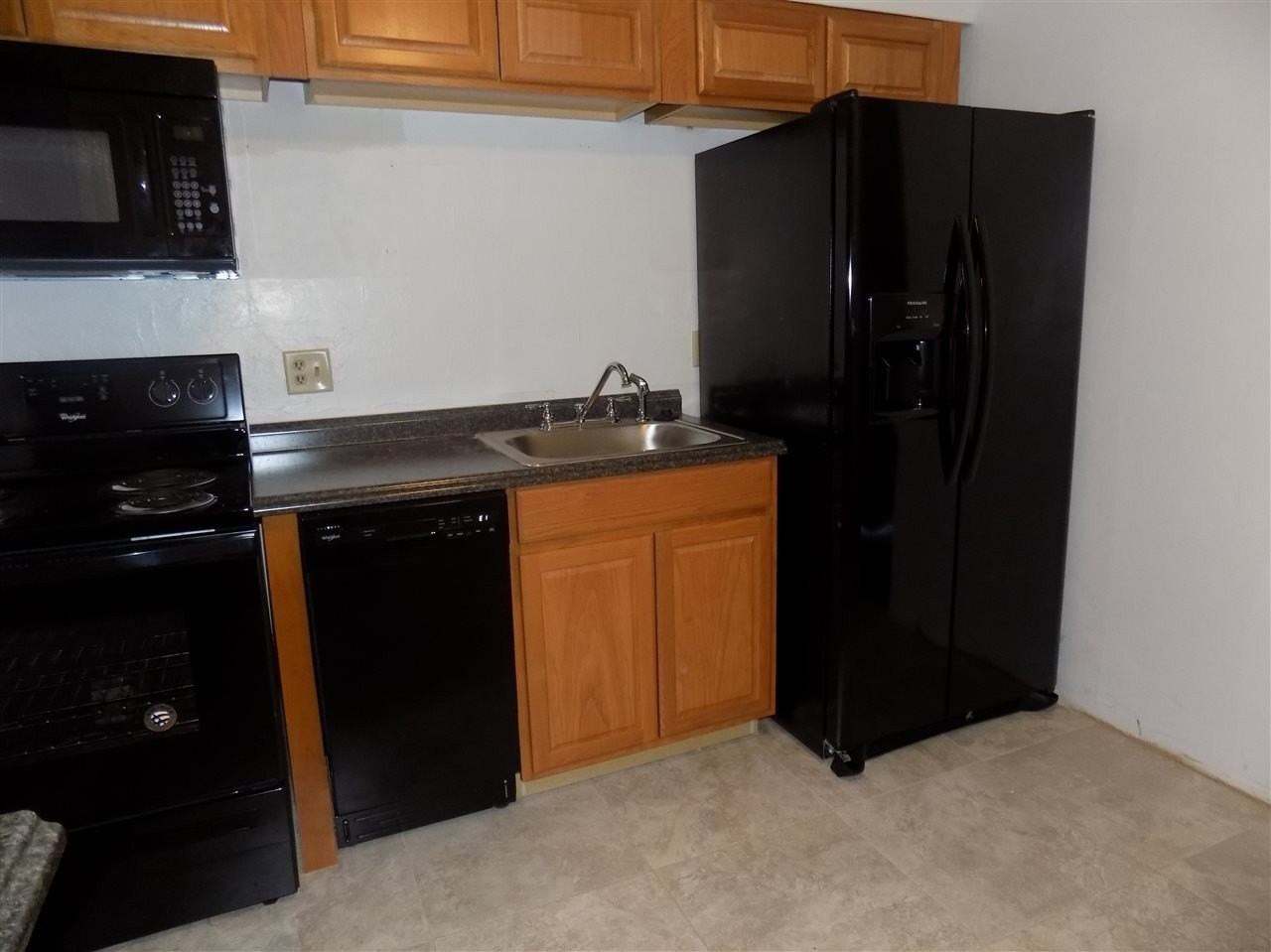 700 N Calhoun St Apt B14 #B14 - Photo 3 of 12