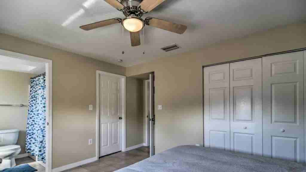 2704 2nd St - Photo 7 of 8