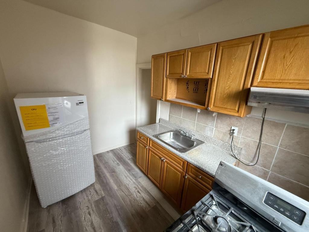 36 Bruce Ave - Photo 6 of 7