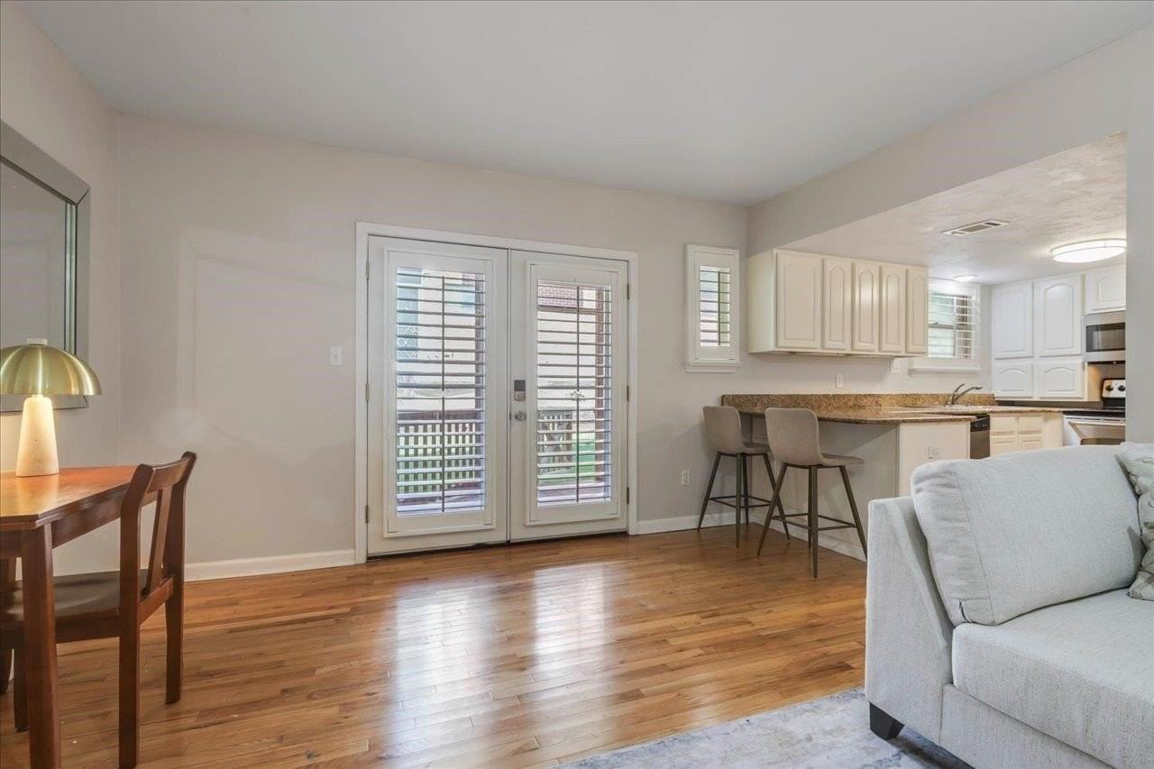 517 E Jefferson St Unit 45 #45 - Photo 6 of 32