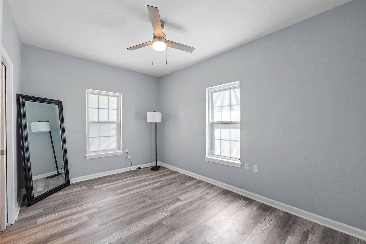 802 Old Bainbridge Rd - Photo 4 of 9