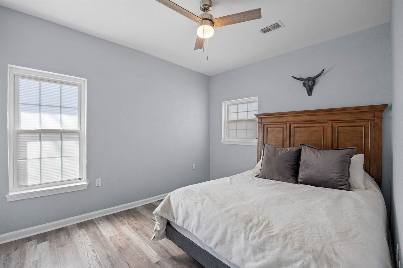 802 Old Bainbridge Rd - Photo 6 of 9