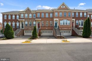 22052 Dilworth Sq - Photo 1 of 1