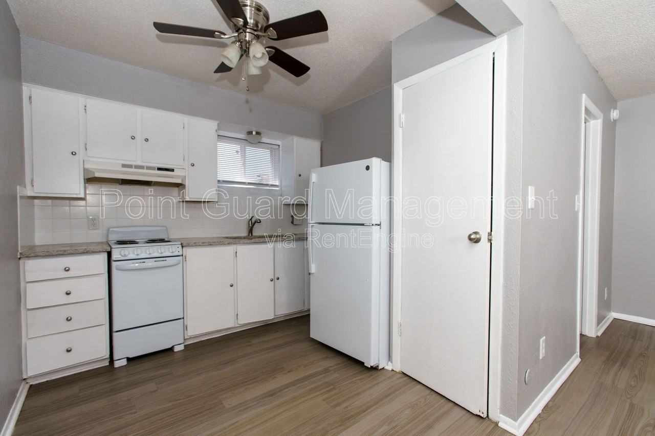 816 N West St #5 - Photo 2 of 13