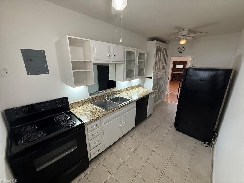 1318 Glade St #41 - Photo 3 of 5