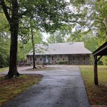 9050 Higgins Rd - Photo 1 of 1