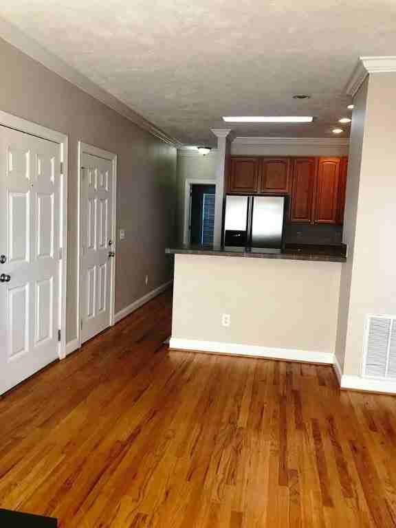 103 Pickens St Apt 1 #1 - Photo 5 of 16