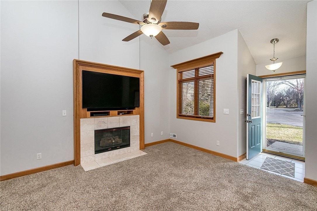 811 Burr Oaks Dr Unit 205 #205 - Photo 3 of 10