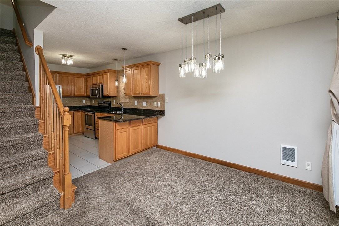 811 Burr Oaks Dr Unit 205 #205 - Photo 5 of 10