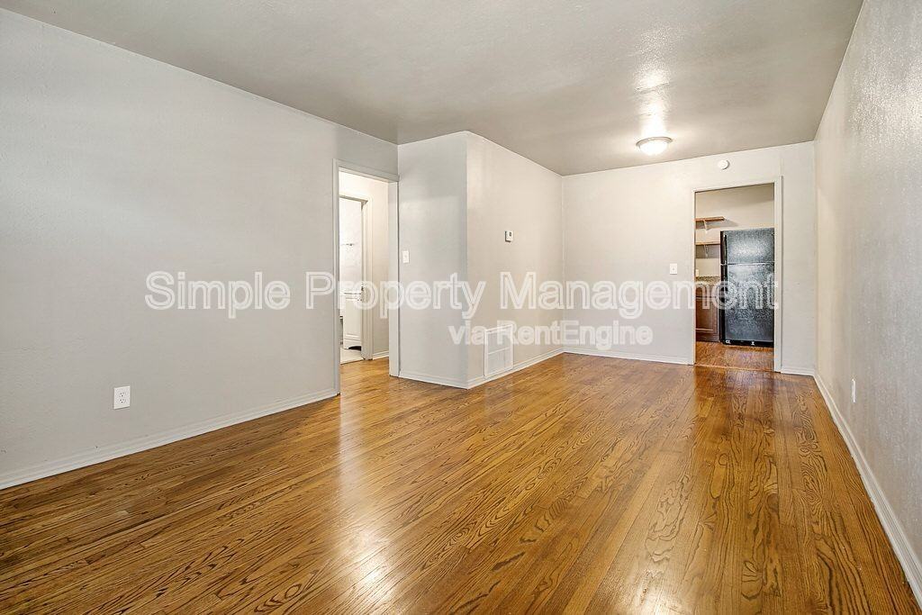 4712 Se 23rd St - Photo 3 of 18