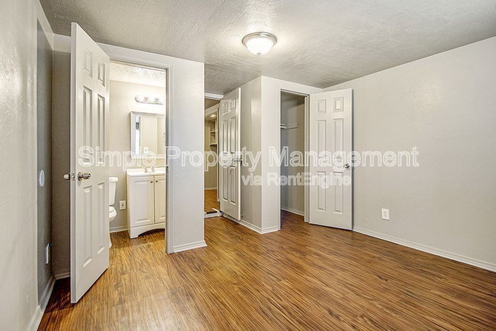 4712 Se 23rd St - Photo 7 of 18