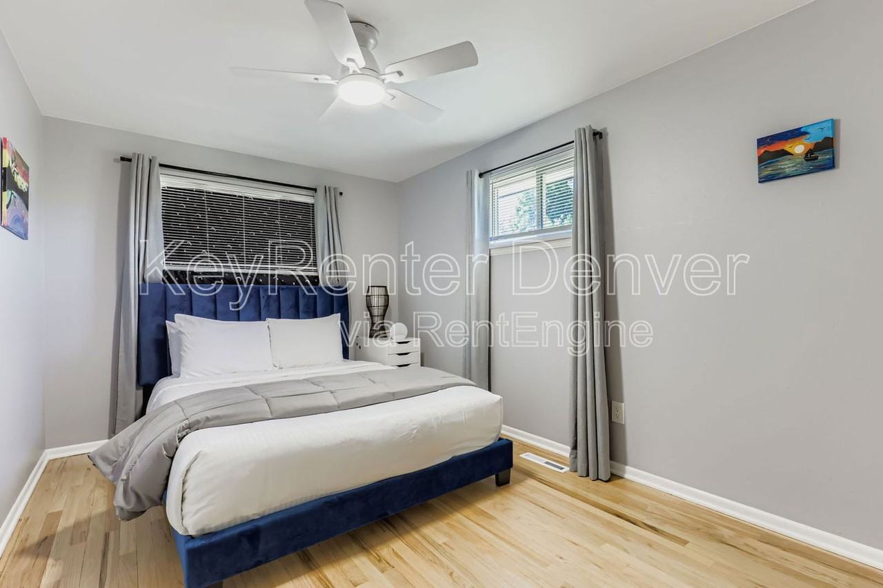 683 Dawson St - Photo 4 of 40