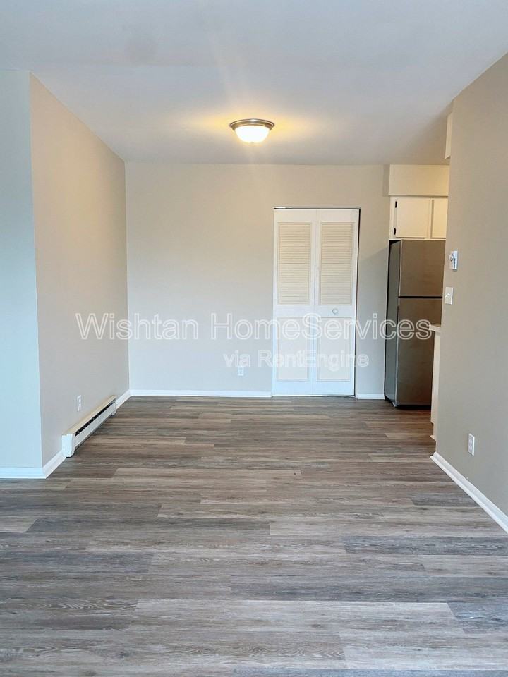 218 N Charleston Blvd #1 - Photo 5 of 17