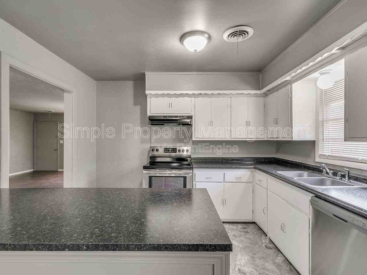 1321 Nw 82nd St - Photo 7 of 21