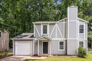 featured image of 5438 Farmview Close