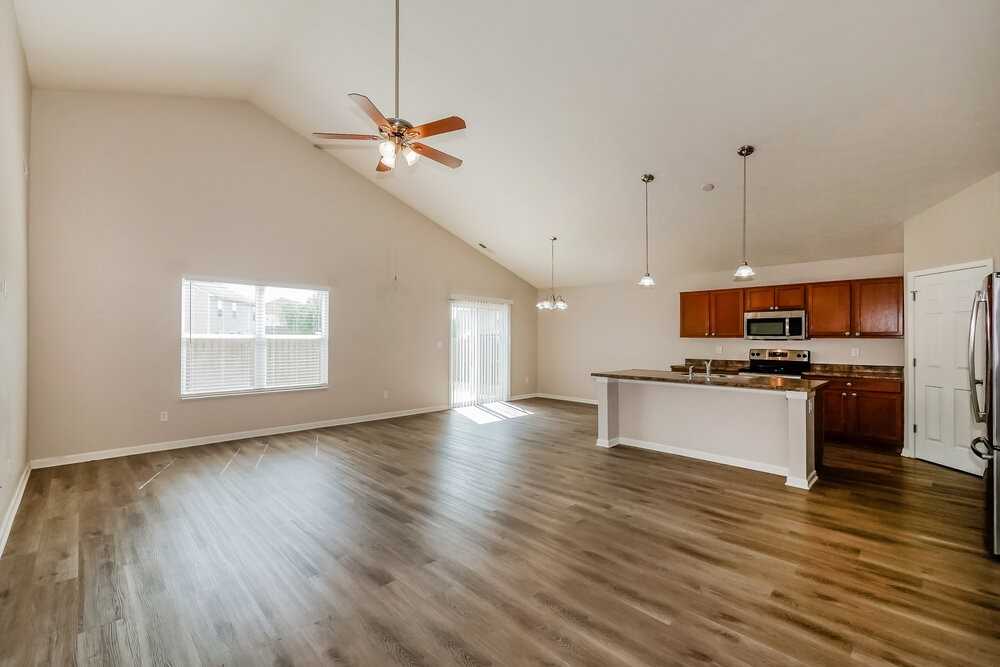2532 Copper Hill Dr - Photo 5 of 16