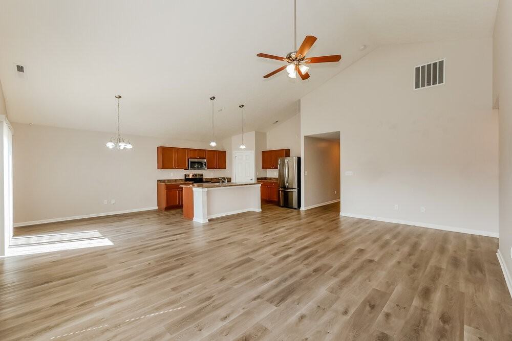 2532 Copper Hill Dr - Photo 6 of 16