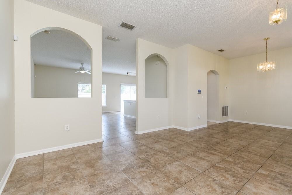 2510 Sherbrook Ln - Photo 4 of 16